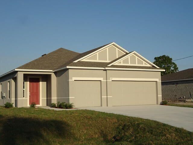 1st image of 487 NW Ravenswood Ln
