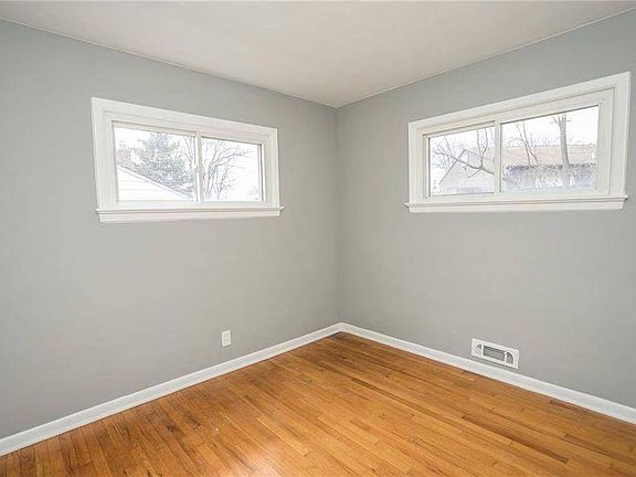 2nd image of 852 Washington St