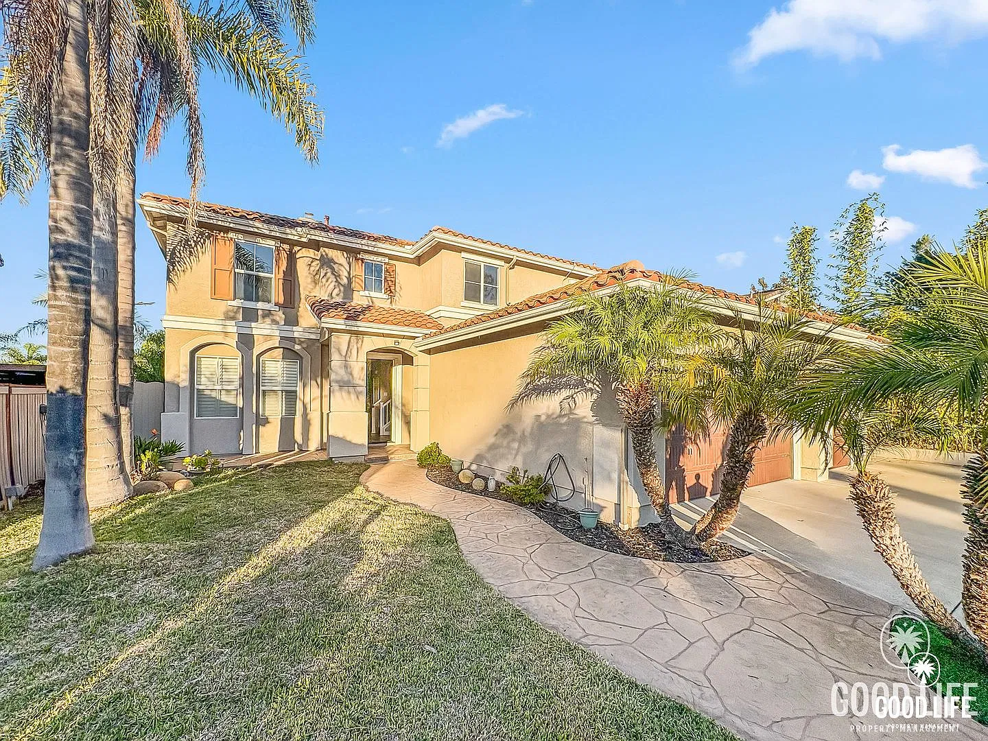 SD: Great 4B/3BA House in Oceanside w/ a Large Loft! — Photo 3