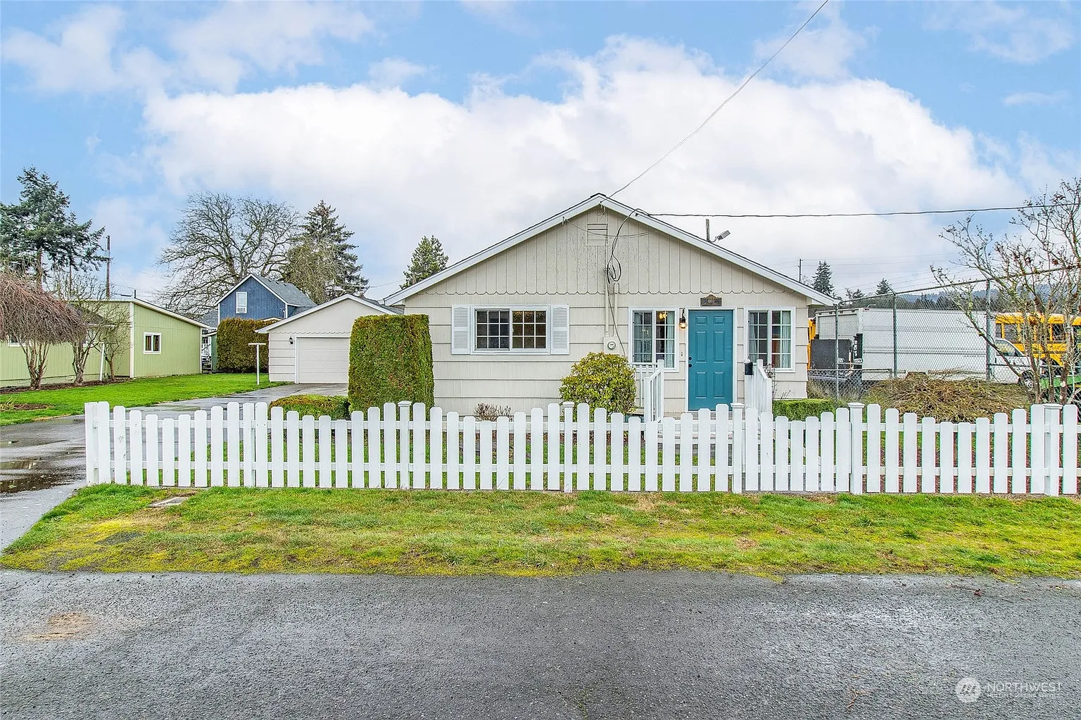 603 S Maple Street photo 1