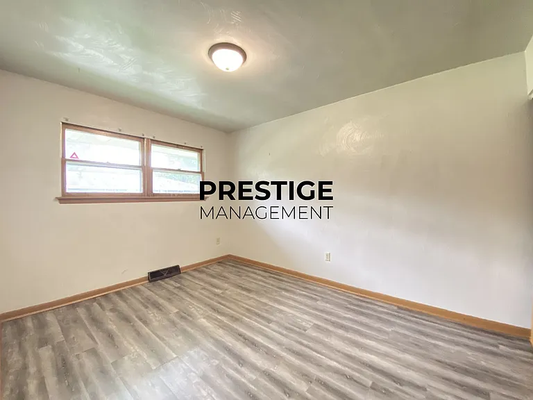 6969 Jackson Ct — Photo 8
