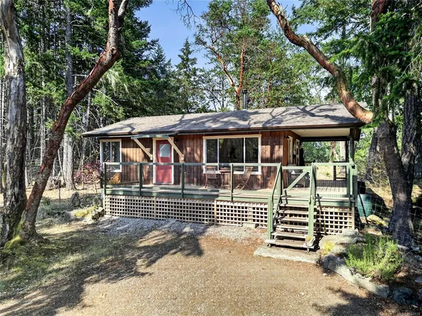380 Langs Rd, Saltspring Island, BC V8K 1N3