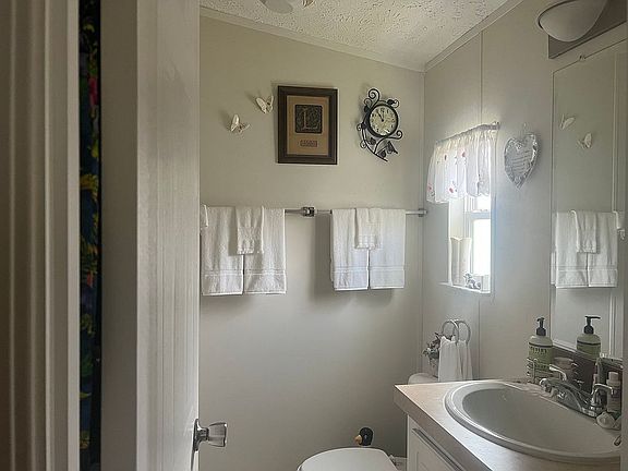 5th image of 3134 Carpenter Ln