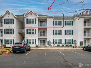 1233 Waterford Dr, Edison, NJ 08817