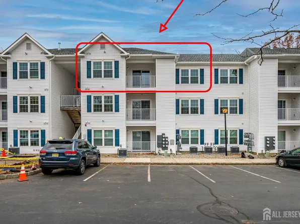 1233 Waterford Dr, Edison, NJ 08817