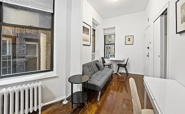 Rented by HOLTON REAL ESTATE INC. | media 7
