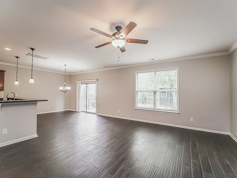 347 Pulaski Dr SW — Photo 5