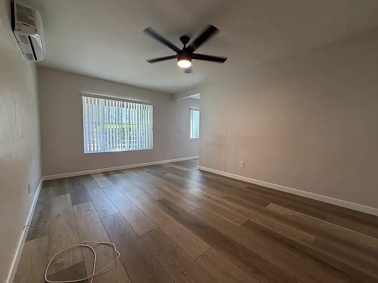 00-1007 E Ocean Blvd #1 — Photo 4