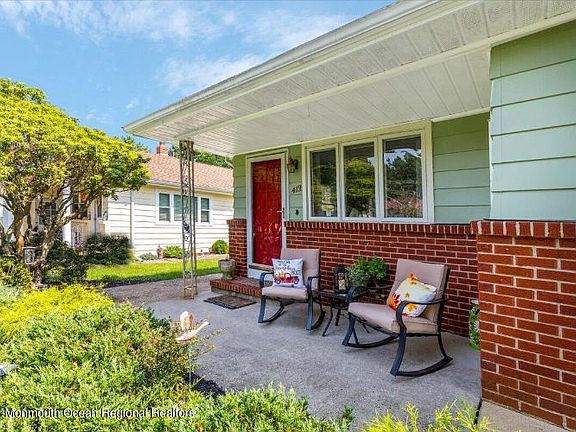 3rd image of 412 Saint Thomas Dr
