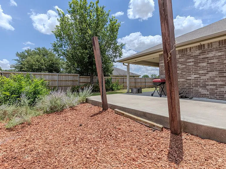 4703 Stonehaven Dr — Photo 29