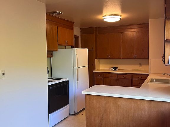 4th image of 7138 47th Ave SW #7138