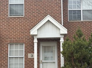 3 Charlotte Cir, Elmhurst, IL 60126