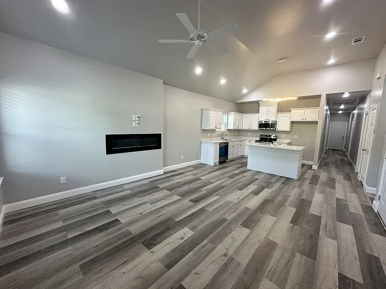 2307 McDougal St — Photo 2