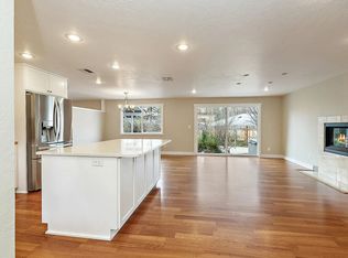 679 Clay St #A, Ashland, OR 97520