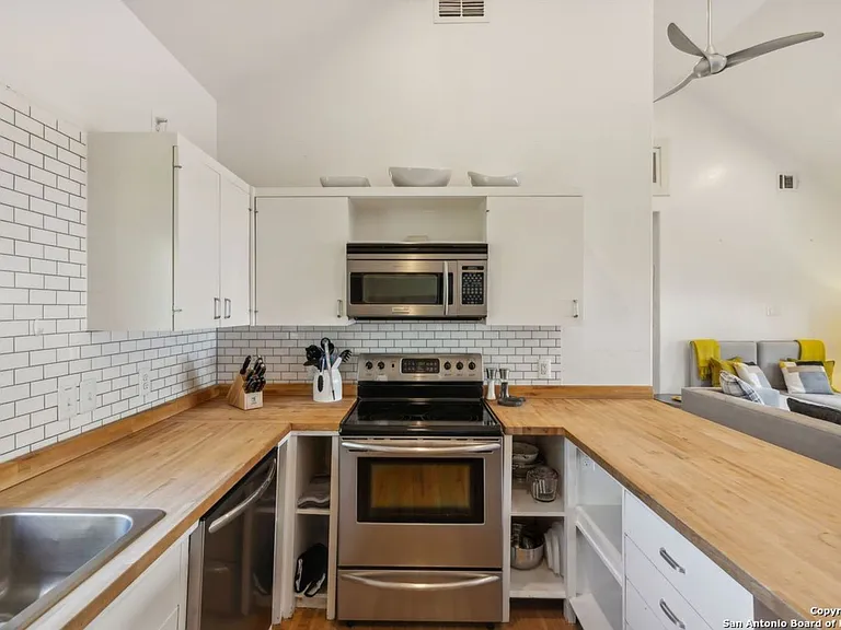 227 Claudia St #3 — Photo 14