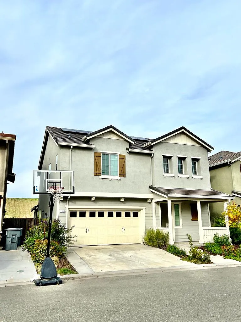 Building Photo - 1335 Orchid Ct
