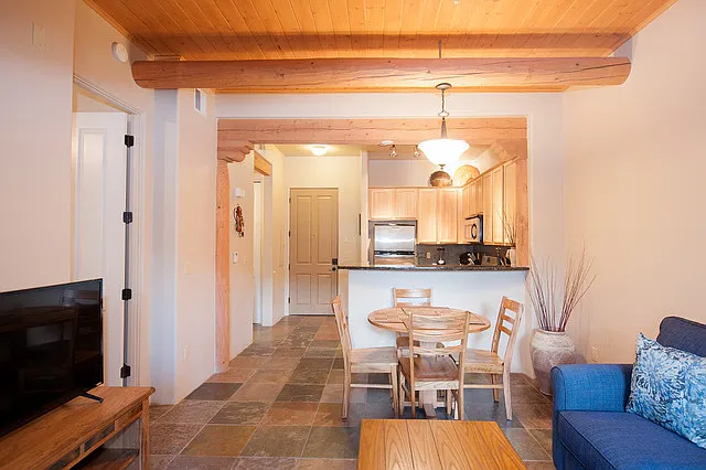 Gorgeous Ground Level Condo at The Alameda — Photo 4