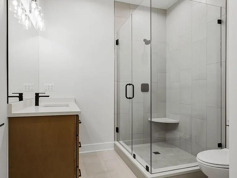 6914 N Sheridan Rd #1 — Photo 15