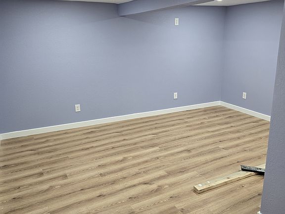5th image of 665 S Lowell Blvd #B