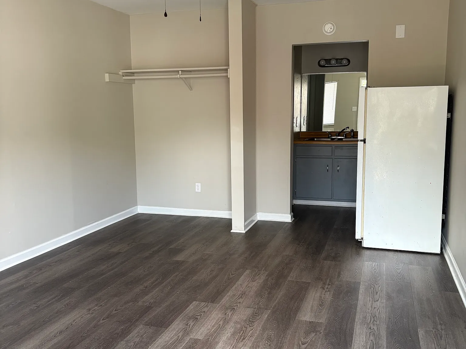 Studio, 260 sqft, $800 — Photo 2