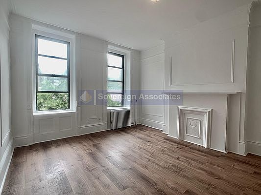 1st image of 516 E 84th St #5