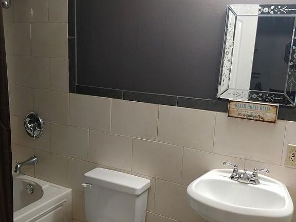 3rd image of 804 Spencer Ct #59