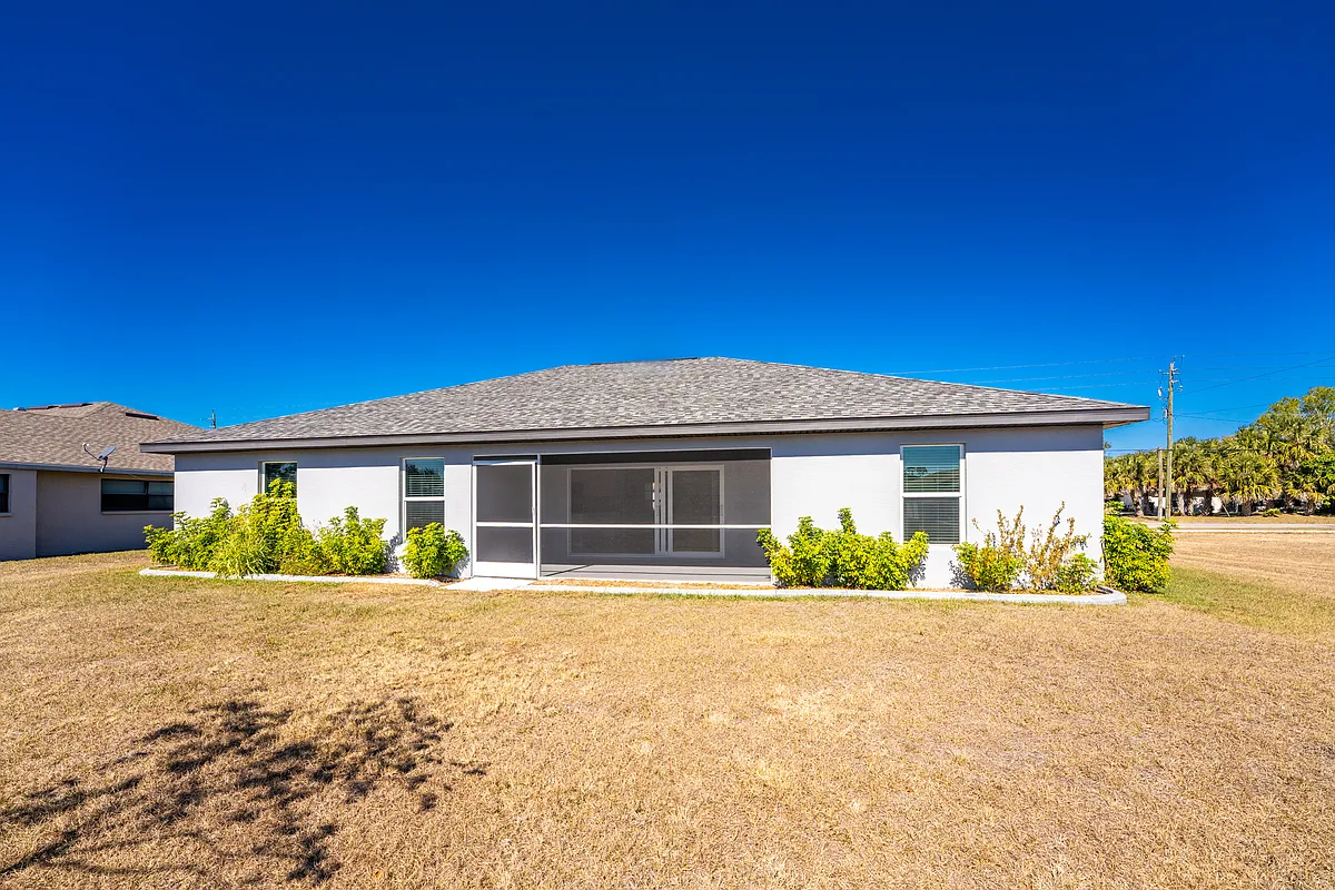 Building Photo - 25583 Deep Creek Blvd