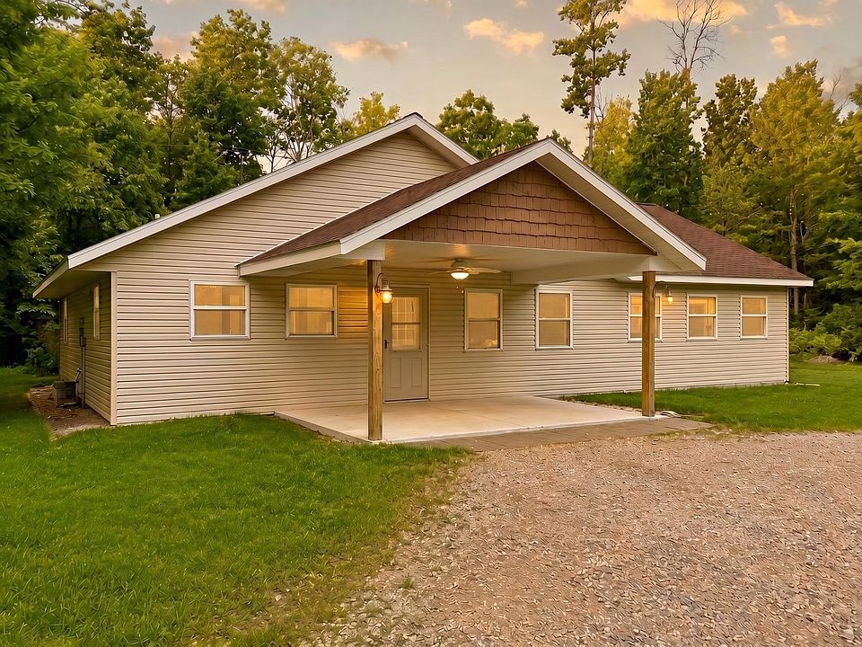 1st image of 28939 Green Tree Ln