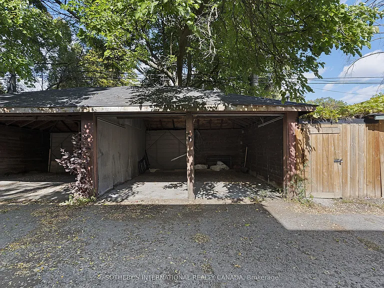 28 Strathgowan Ave #MAIN — Photo 9
