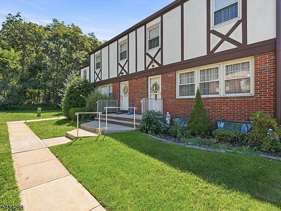 2nd image of 28 Tudor Pl