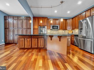 105 N Savanna Dr, Pottstown, PA 19465