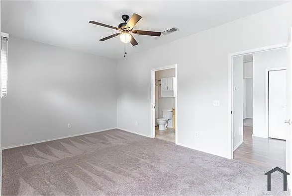 1600 Franklin Ave — Photo 12