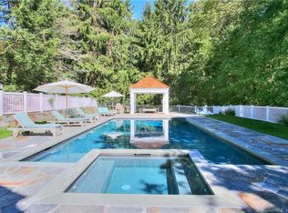 15 Stoneboat Rd, Westport, CT 06880