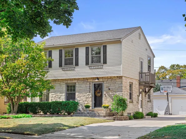 5039 North Kent AVENUE, Whitefish Bay, WI 53217