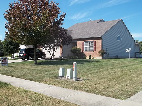 3rd image of 8686 Windsong Ct