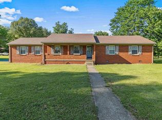 3815 Locust Hill Dr, Owensboro, KY 42303