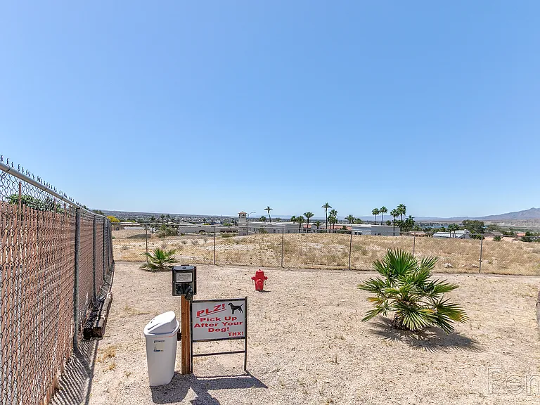 Villas At South Pointe — Photo 41