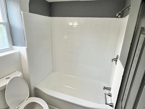 5th image of 3549 Alaska Ave APT 3