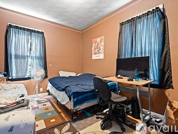 5th image of 250 Woonasquatucket Ave #1