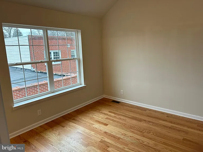 1057 Easton Rd #B — Photo 7