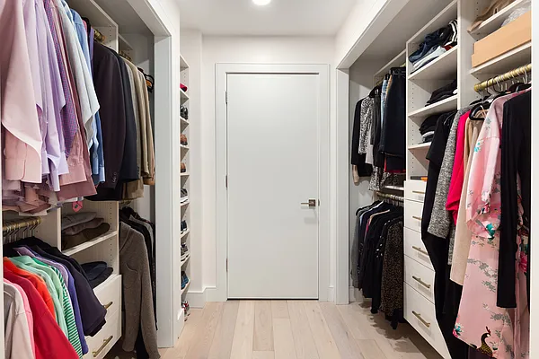 Sold by Compass | media 31