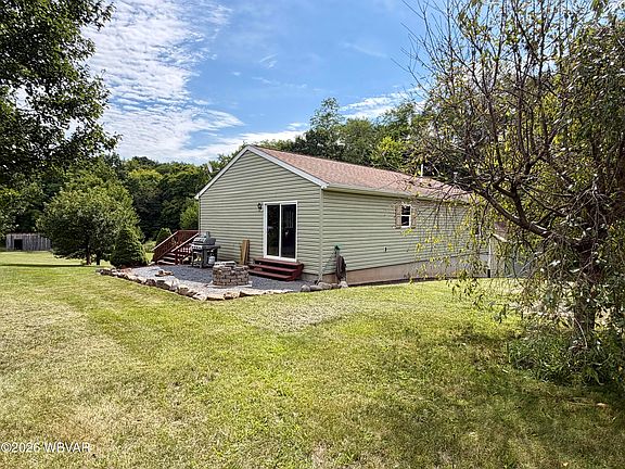 4th image of 3185 Middle Rd