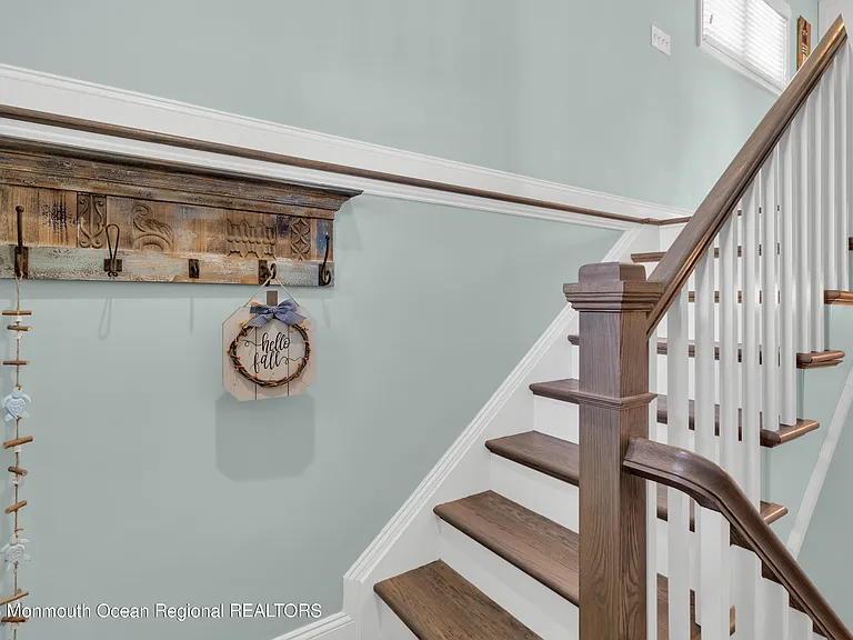 411 Harding Ave — Photo 8