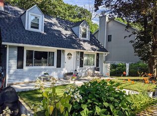 27 Laurel Pl, Ringwood, NJ 07456