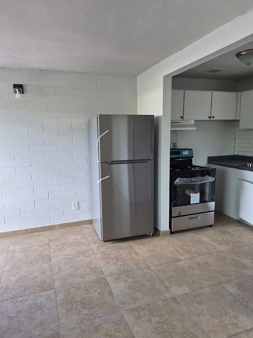 Alvernon Apartments — Photo 4