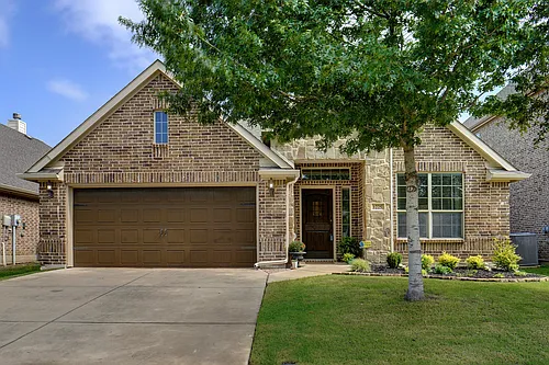 1225 Realoaks Dr Photo 1