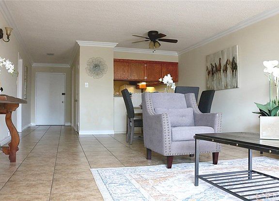 5th image of 4505 California Ave Unit 301