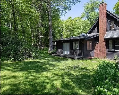 83 Woodchester Dr — Photo 17