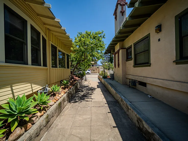 3924 Alameda Pl — Photo 23