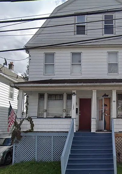 123 N Meade St — Photo 7